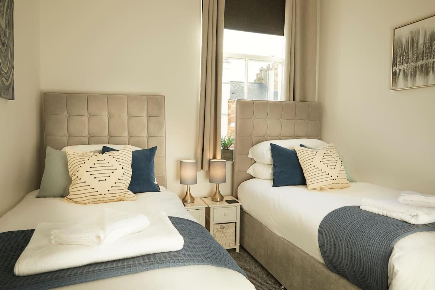 סקארבורו Sea View Serenity Breath Taking Sea View Sleeps 4 מראה חיצוני תמונה